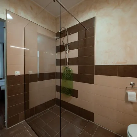 Quantum House 4*